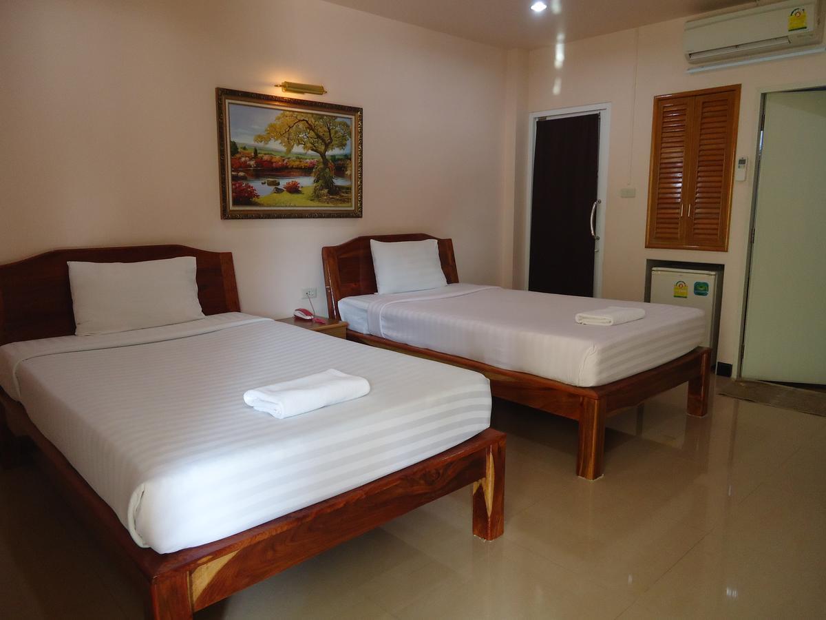 Phadaeng Hotel Ubon Ratchathani Eksteriør billede